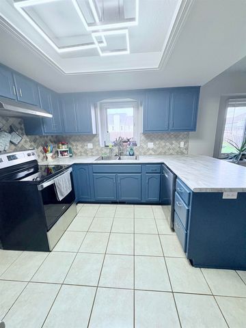 10433 Cherry Creek Road, Fort Wayne, IN 46818