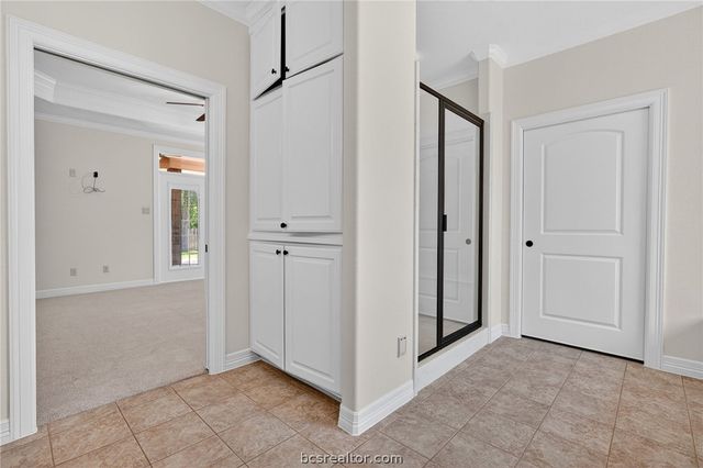 5308 Quaker Ridge Court, College Station, TX 77845