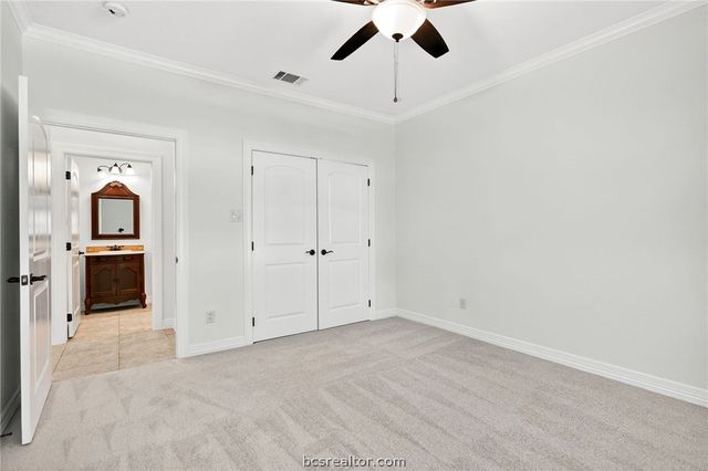 5308 Quaker Ridge Court, College Station, TX 77845