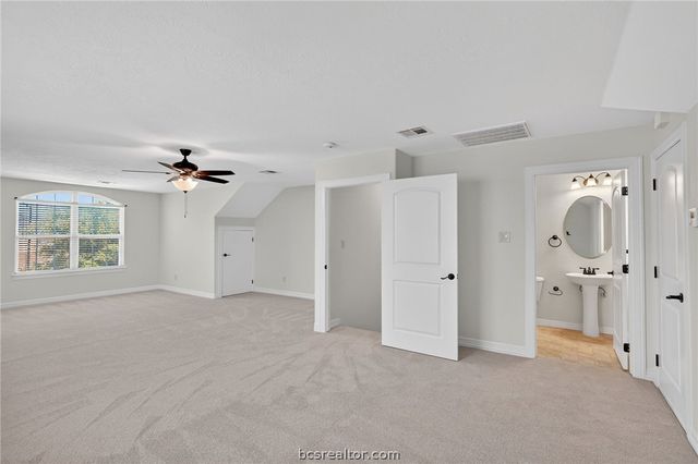5308 Quaker Ridge Court, College Station, TX 77845