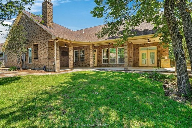 5308 Quaker Ridge Court, College Station, TX 77845