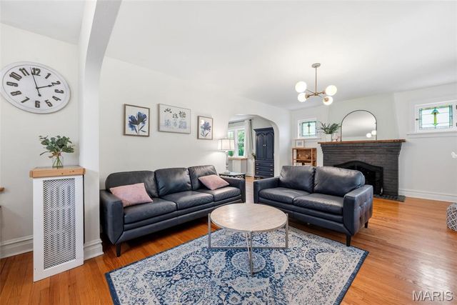 7368 Melrose Avenue, St Louis, MO 63130