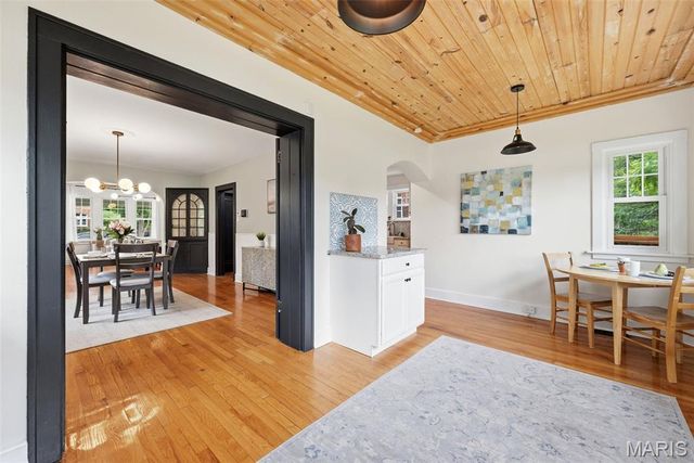 7368 Melrose Avenue, St Louis, MO 63130