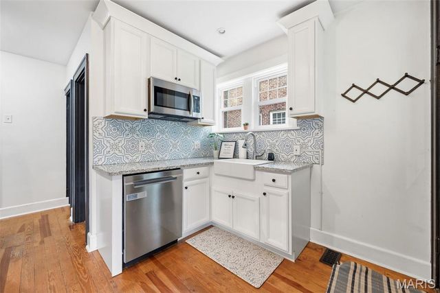 7368 Melrose Avenue, St Louis, MO 63130