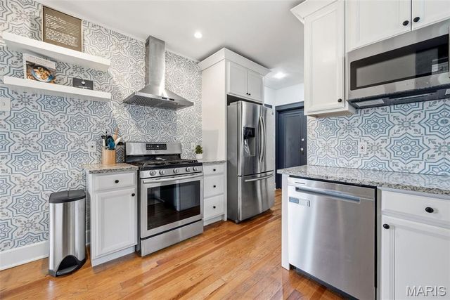 7368 Melrose Avenue, St Louis, MO 63130