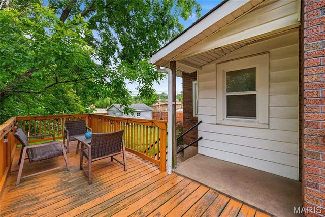 7368 Melrose Avenue, St Louis, MO 63130