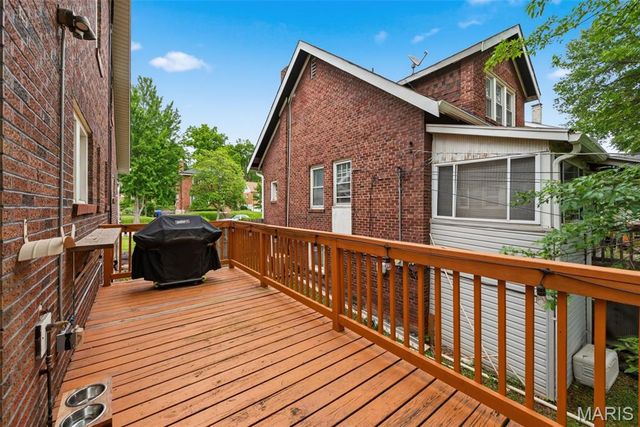 7368 Melrose Avenue, St Louis, MO 63130
