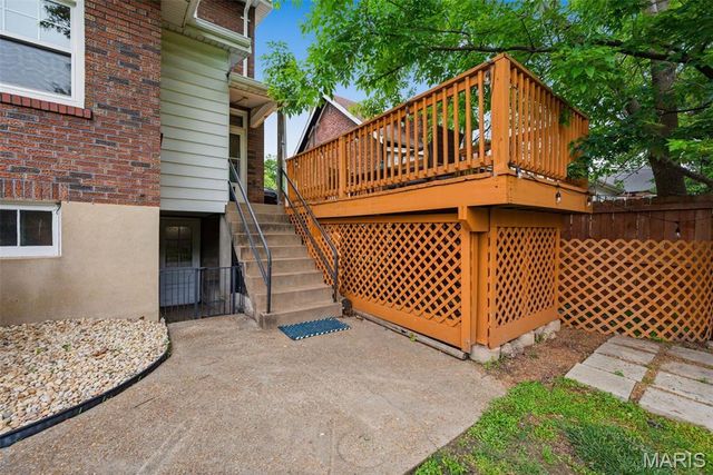 7368 Melrose Avenue, St Louis, MO 63130