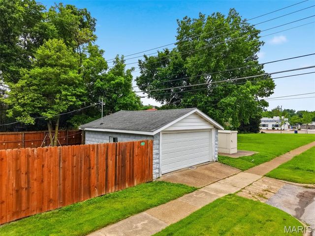 7368 Melrose Avenue, St Louis, MO 63130