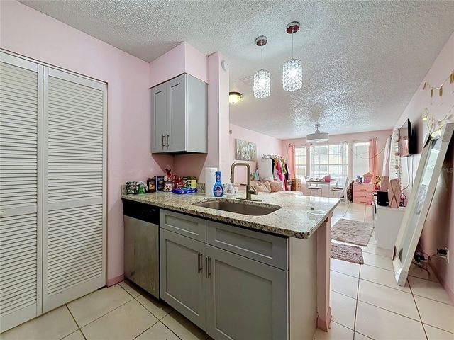 1081 HIAWASSEE 713, Orlando, FL 32835