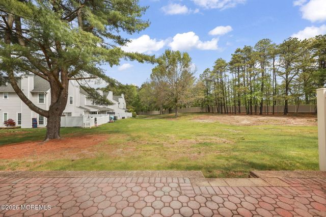 33 Culford Place, Morganville, NJ 07751