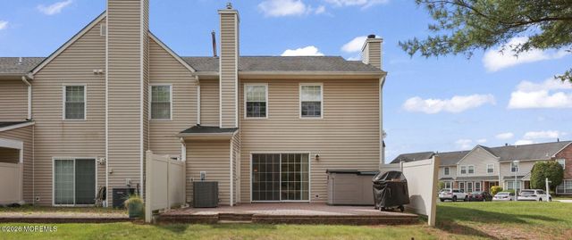 33 Culford Place, Morganville, NJ 07751