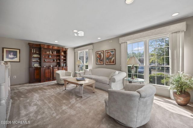 33 Culford Place, Morganville, NJ 07751