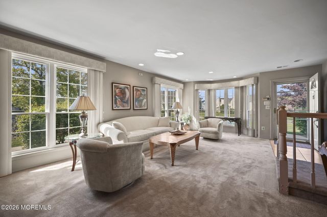 33 Culford Place, Morganville, NJ 07751