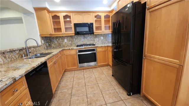 92 Chula, Irvine, CA 92602