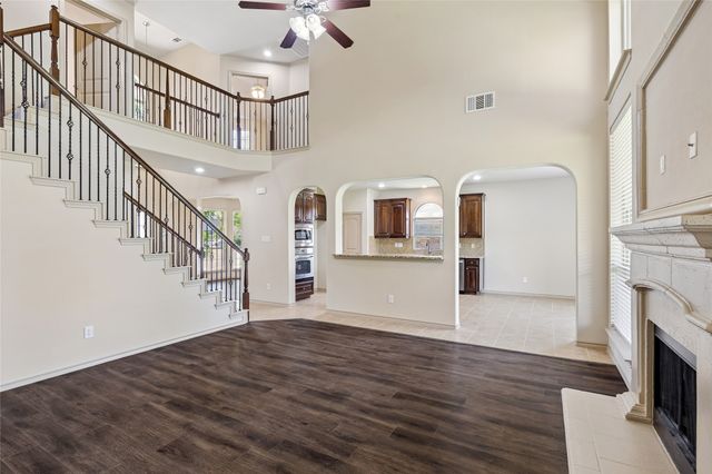 9509 Drovers View Trail, Fort Worth, TX 76131