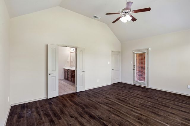 9509 Drovers View Trail, Fort Worth, TX 76131