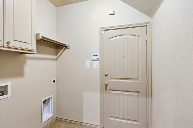 9509 Drovers View Trail, Fort Worth, TX 76131