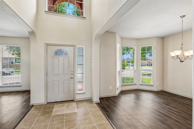 9509 Drovers View Trail, Fort Worth, TX 76131