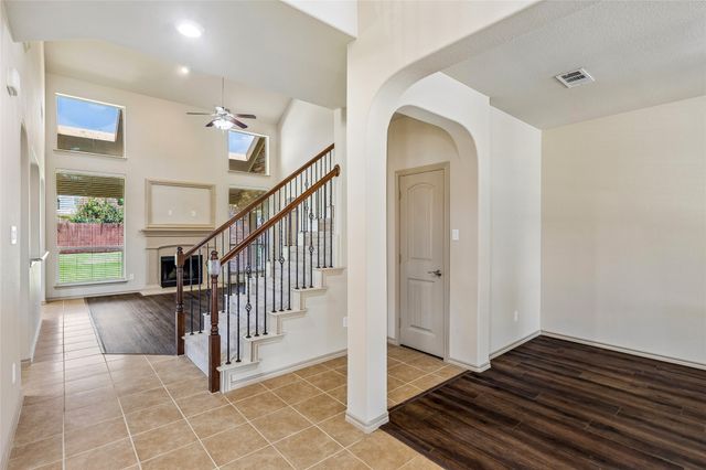 9509 Drovers View Trail, Fort Worth, TX 76131