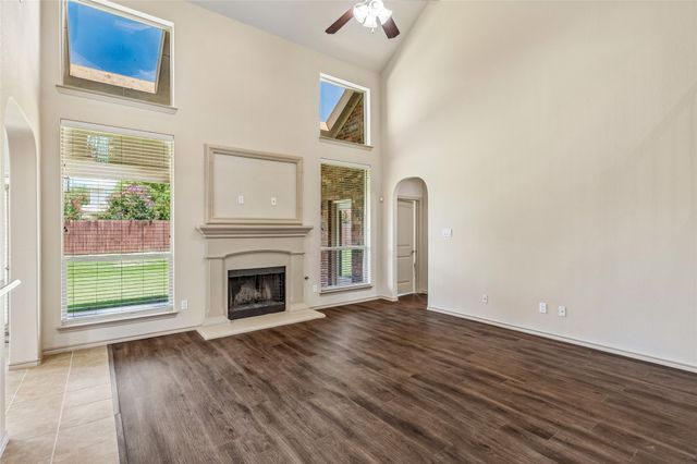 9509 Drovers View Trail, Fort Worth, TX 76131