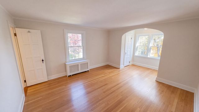 37 Otsego Rd, Worcester, MA 01609