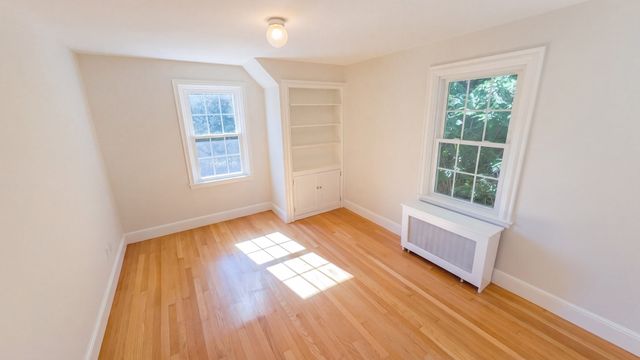 37 Otsego Rd, Worcester, MA 01609
