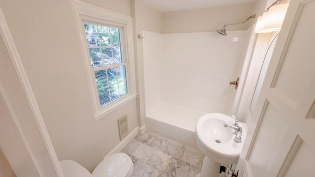 37 Otsego Rd, Worcester, MA 01609