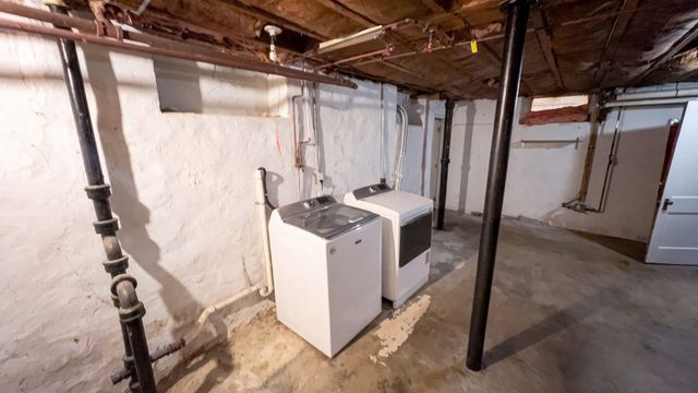 37 Otsego Rd, Worcester, MA 01609