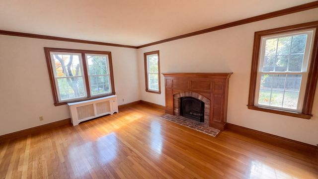 37 Otsego Rd, Worcester, MA 01609
