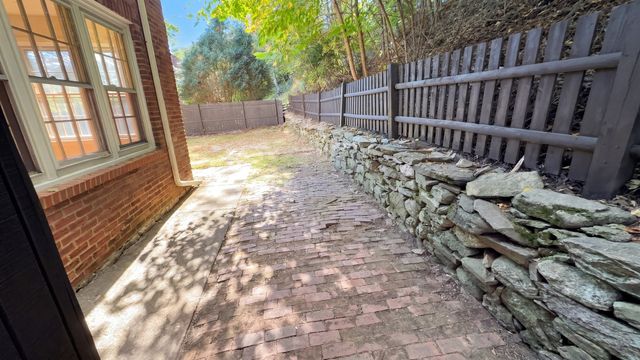 37 Otsego Rd, Worcester, MA 01609