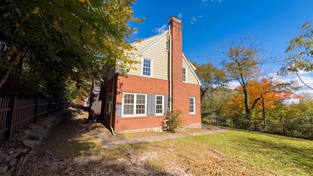 37 Otsego Rd, Worcester, MA 01609