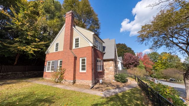 37 Otsego Rd, Worcester, MA 01609