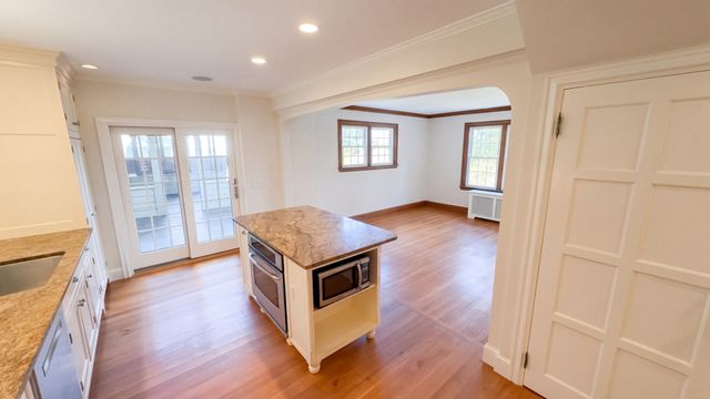 37 Otsego Rd, Worcester, MA 01609