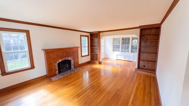 37 Otsego Rd, Worcester, MA 01609