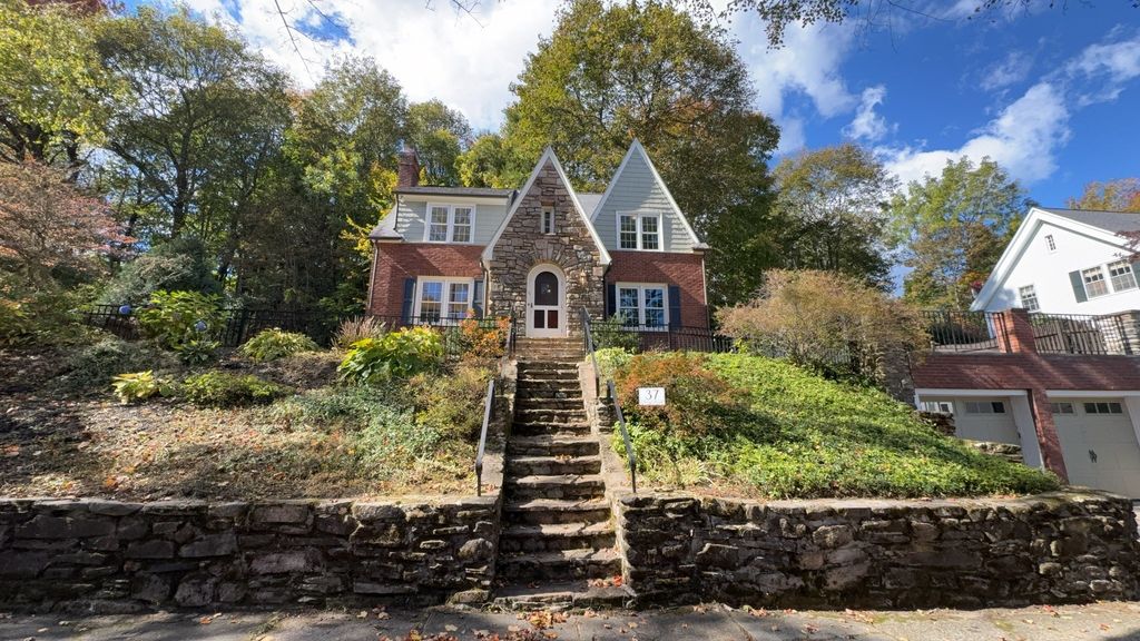 37 Otsego Rd, Worcester, MA 01609