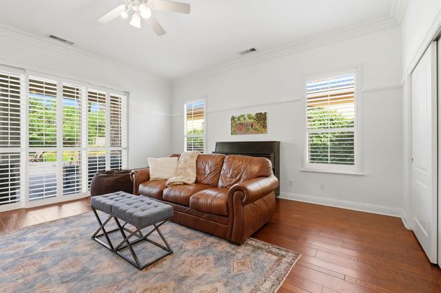 649 W Enterprise Avenue, Clovis, CA 93619
