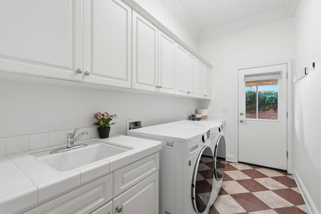 649 W Enterprise Avenue, Clovis, CA 93619