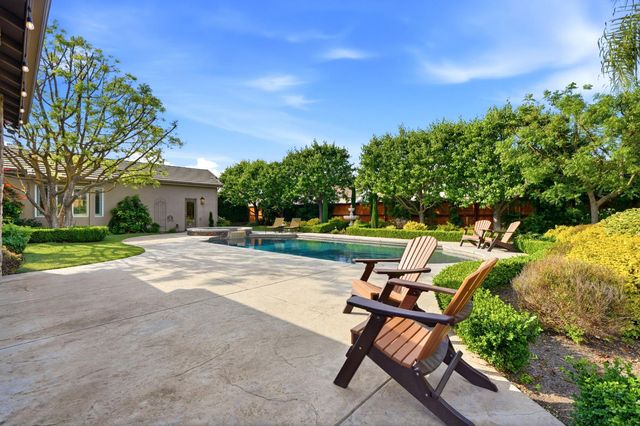 649 W Enterprise Avenue, Clovis, CA 93619