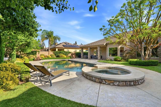 649 W Enterprise Avenue, Clovis, CA 93619