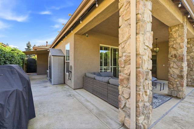 649 W Enterprise Avenue, Clovis, CA 93619