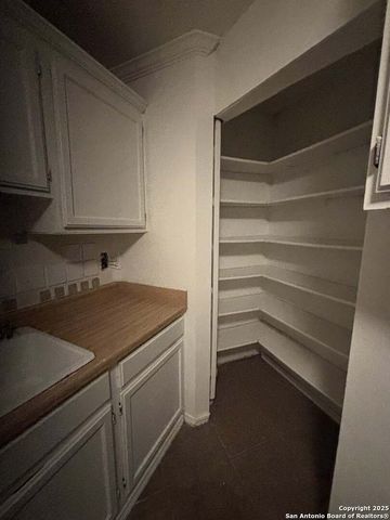 3918 Chimney Springs, San Antonio, TX 78247