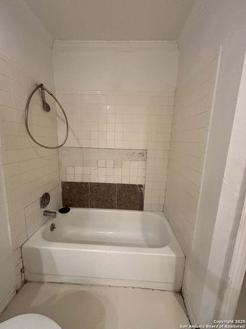 3918 Chimney Springs, San Antonio, TX 78247