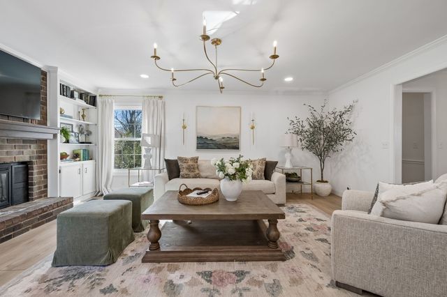 1437 Twin Feather Dr, Murfreesboro, TN 37129