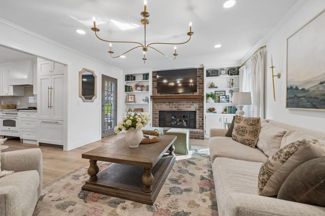 1437 Twin Feather Dr, Murfreesboro, TN 37129