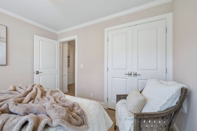 1437 Twin Feather Dr, Murfreesboro, TN 37129