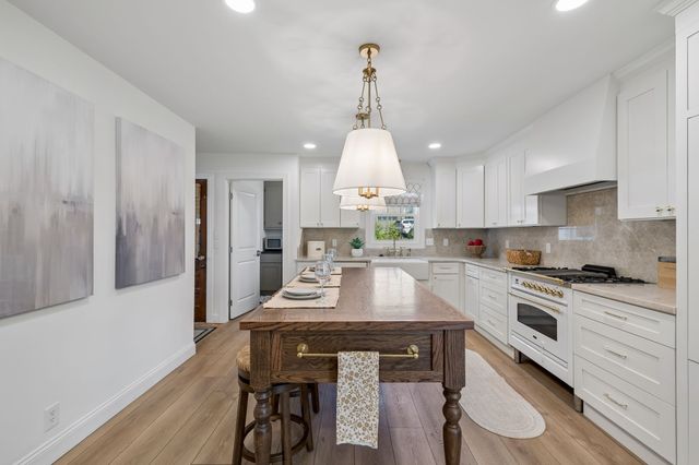 1437 Twin Feather Dr, Murfreesboro, TN 37129