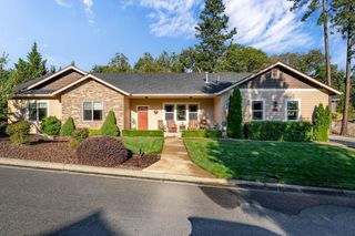 1582 SE Rosemary Lane, Grants Pass, OR 97527