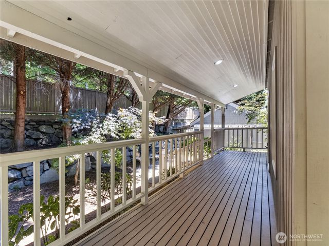 420 222nd Avenue NE, Sammamish, WA 98074