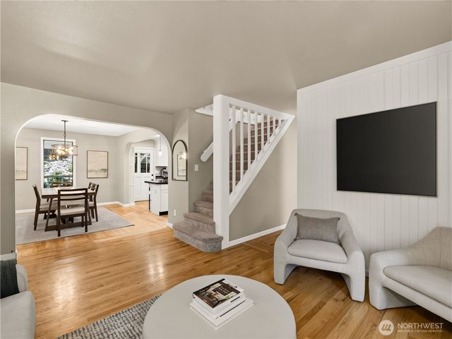 420 222nd Avenue NE, Sammamish, WA 98074